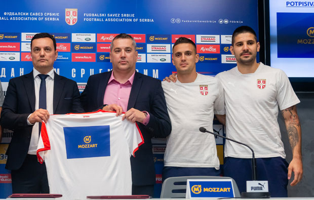 Више кошева уз подршку Моцарта